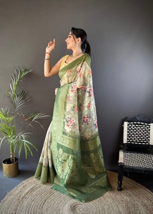 Off-White Soft Silk Floral Motifs Zari Weaving Work Banarasi Saree