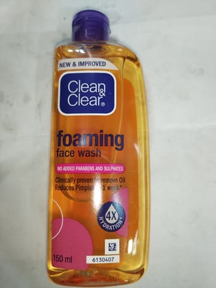 Clean & Clear Foaming Face wash No added parabens and sulphates 