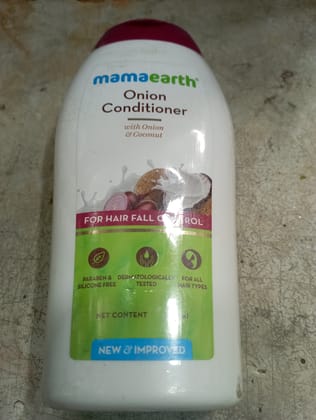 Mamaearth Onion Conditioner With onion & coconut For ir fall control Paraben & dermatological Slicone free tested For all Net content 200 ml New & improved Types 