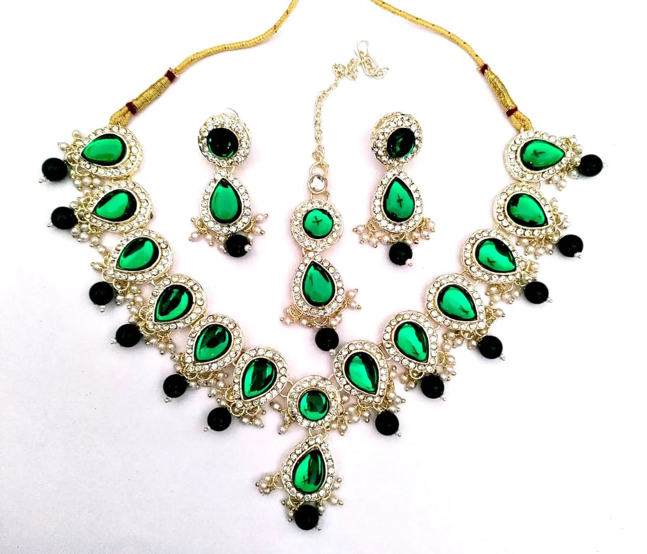 Glamorous Green Stone Jewelry Set