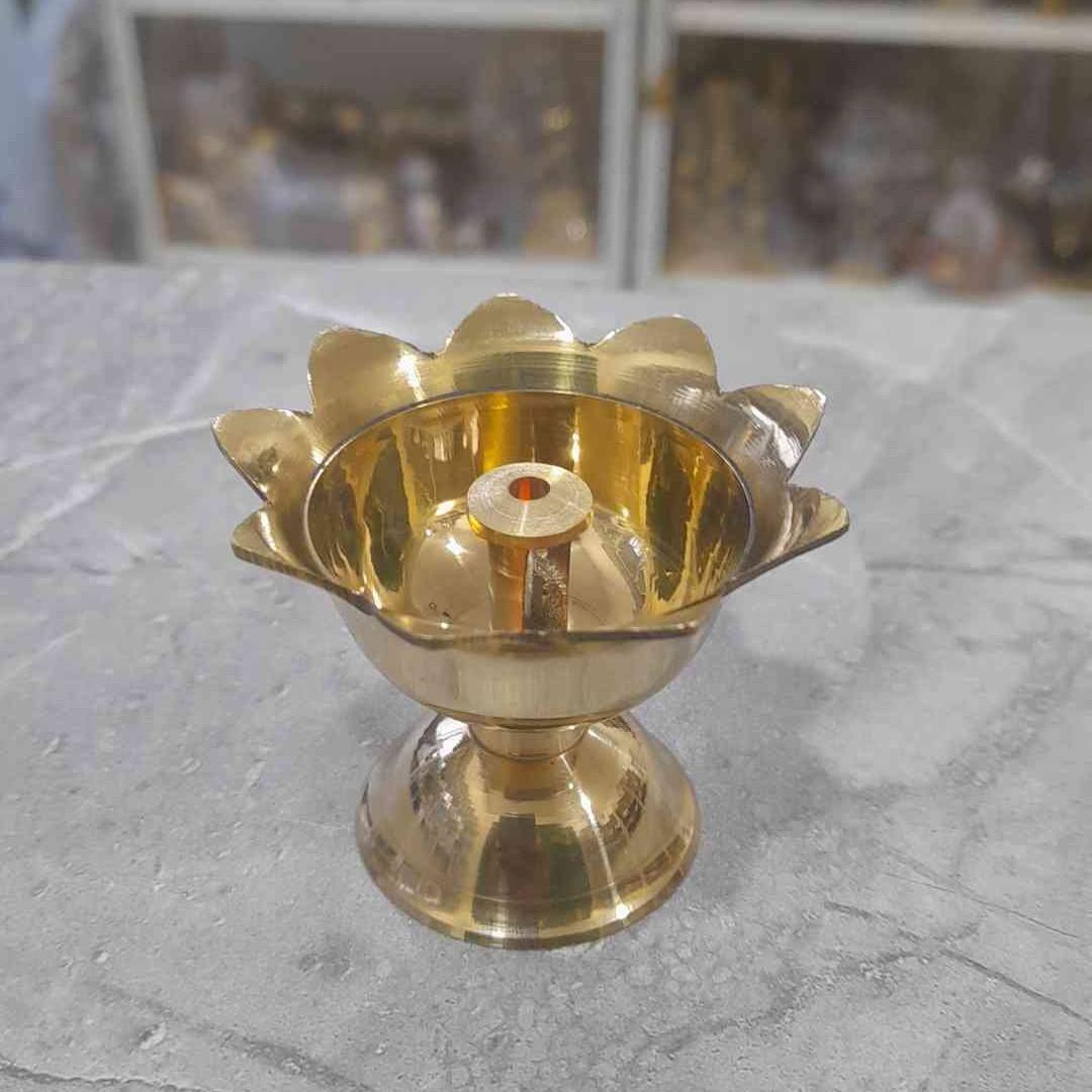 Brass Devdas Diya Oil Lamp for Pooja, Home Mandir, Office & Diwali Decoration