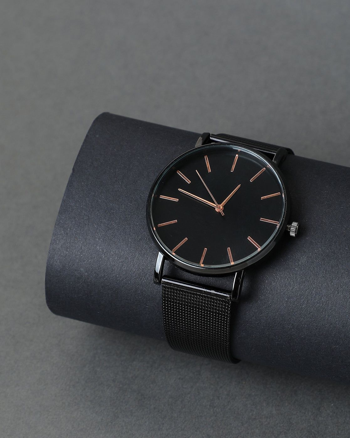 Sleek Black Analog Round Dial With Gold Hour Marker & Black Metal Strap-Watches