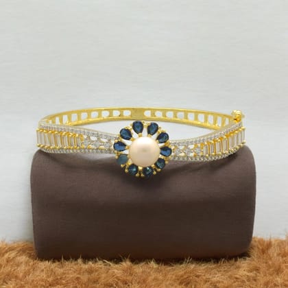 Sri Jagdamba Pearls  Baroness Sparkle Pearl Bracelet For Women Girls