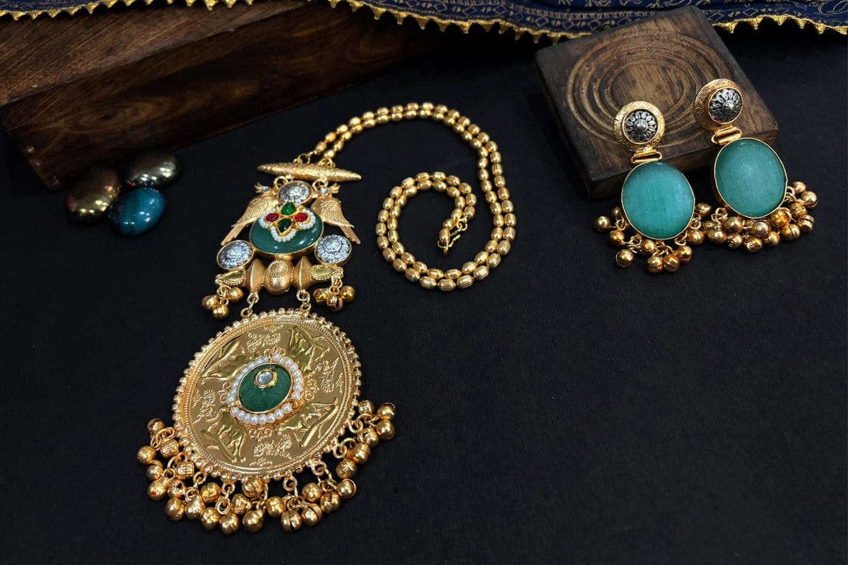 SMITAM JEWELS Vedic Harmony Matarmala Kundan Necklace Set with Earrings