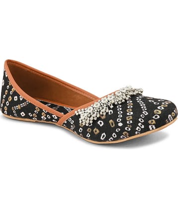 Apratim Black Women's Mules