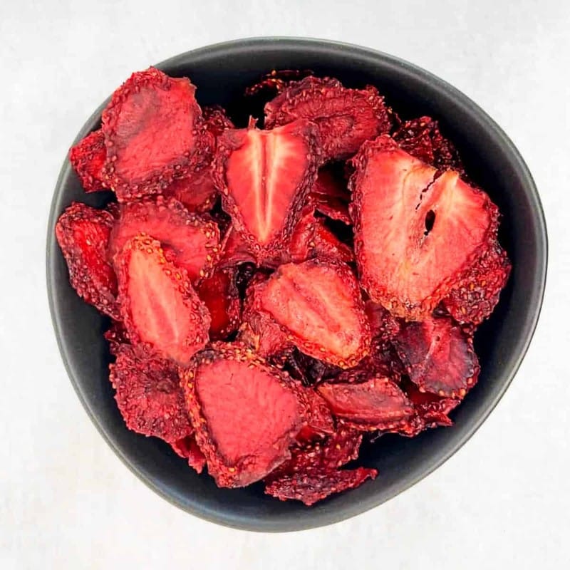 Dehydrated Strawberry (1 kg) | Slices & Dices | Healthy Snack