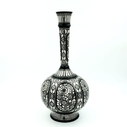 Bidri Ware Surya Vase Antique Sheet Chura (1TMTDCOKA09794) Bidri Ware Surya Vase Antique Sheet Chura (1TMTDCOKA09794)