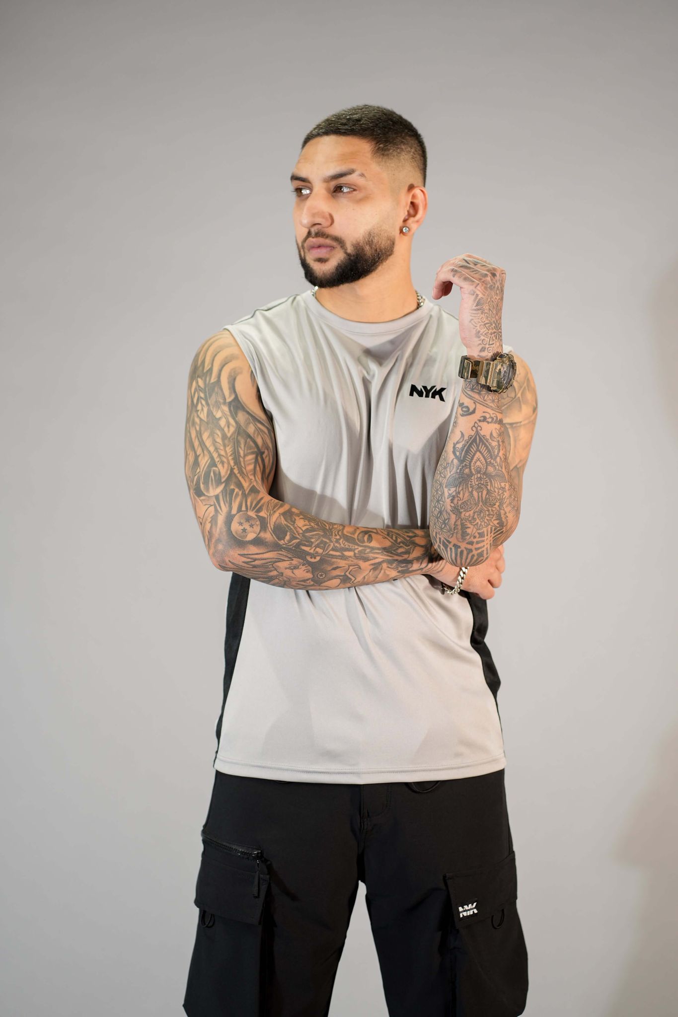 Grey Solid Slim Fit Training Vest