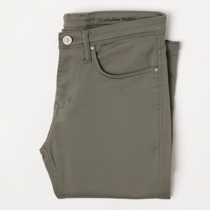 The Specter Chinos <br> in Olive-30