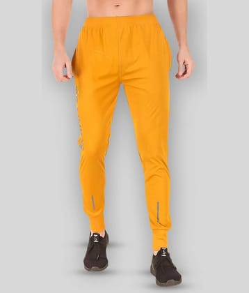 Uzarus - Yellow Cotton Men's Joggers ( Pack of 1 )
