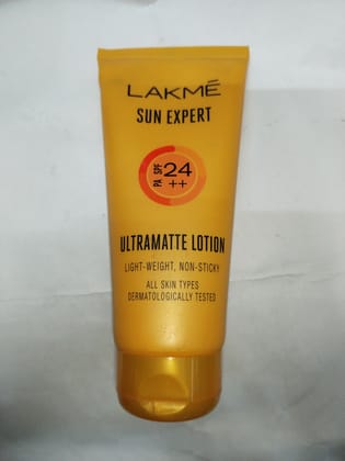 Lakme Sun expert Ultramatte lotion Light-weight, non-sticky All skin types 