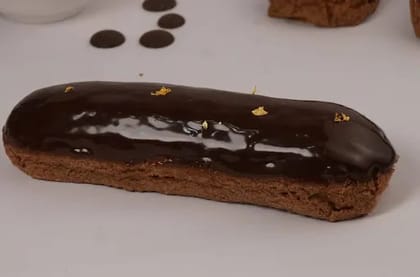 Chocolate Éclair