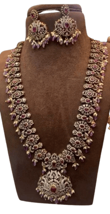 Elegant Gold Jewelry Set with Long Necklace and Earrings