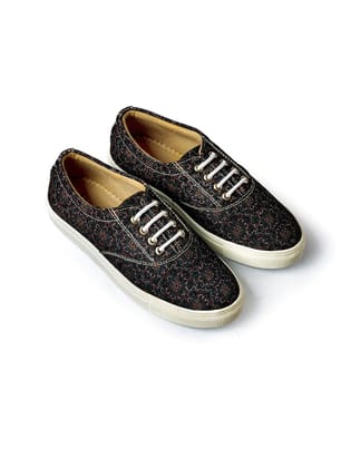 Women Printed Lightweight Slip & Abrasion Resistant Canvas Sneakers