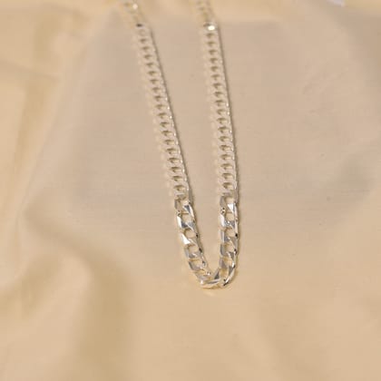 Ivaan Silver Chain