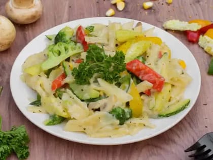 Veg White Sauce Pasta