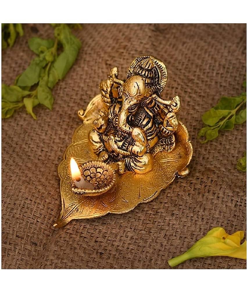 Vighnesh Art and Crafts - Aluminium Religious Showpiece (Pack of 1)