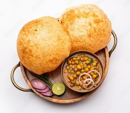 Chhole bhature plain
