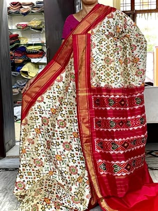 Pochampally Ikkat Patola Silk Milky Cream Body With Border And Pallu Red Sari