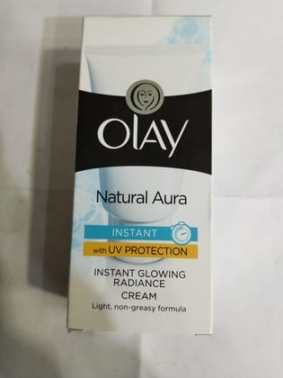 Olay Natural aura Instant With uv protection Instant glowing Radiance Cream 