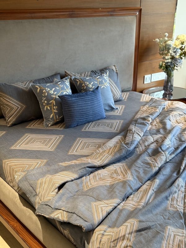 KRI India The Minimalist Steel Diamond Comforter Set | 90x100 inches | Steel Grey | Wash & Care | 100% Cotton | Handcrafted in India. 100% organic & natural.