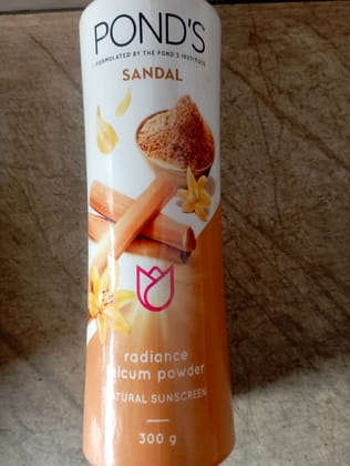 Pond's Sandal Radiance Talcum powder Natural sunscreen 
