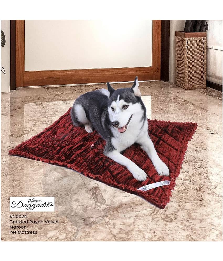 Comfy Crinkle Velvet Pyramid Quilted Pet Mattress for Dogs & Cats
