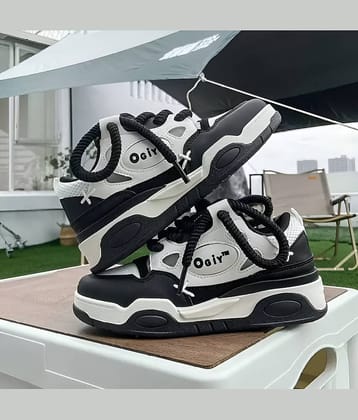 PM Traders Ogiy Retro shoes For Men White Men's Sneakers