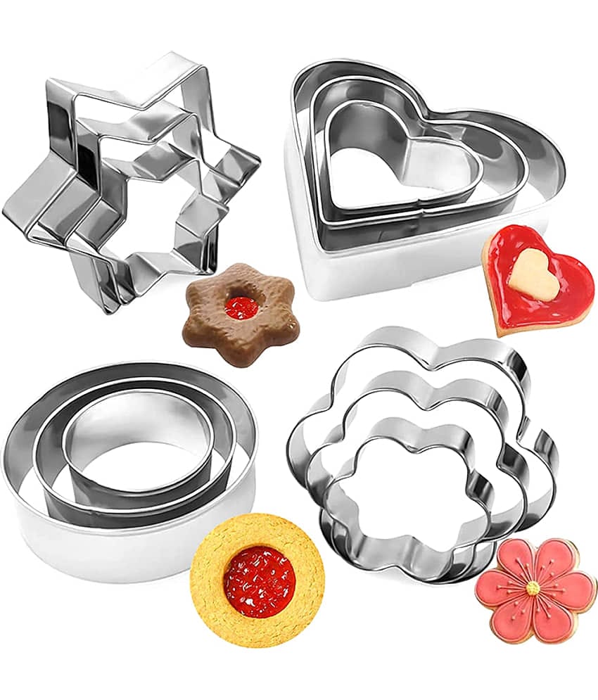 iview kitchenware Silver Stainless Steel Cookies Cutter Shape Round,Flower,Heart,Star ( Set of 4 )