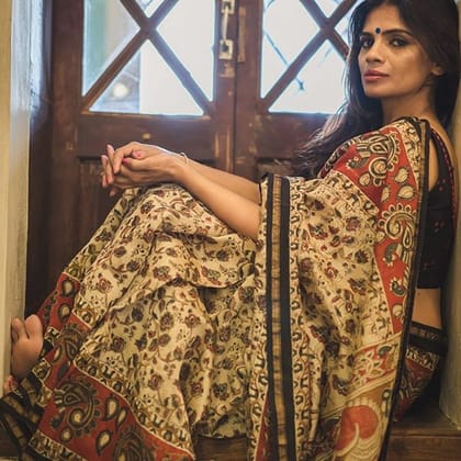 Awesome multy desine off white Color Pure Crepe Linen Digital Printed Sari 1304