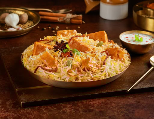Paneer Makhni Mughal Biryani