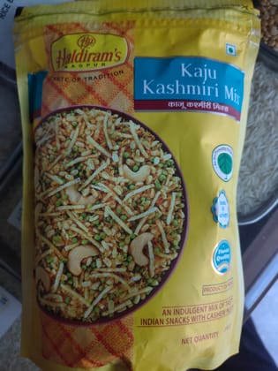 Haldirams kaju kashmiri mix namkeen