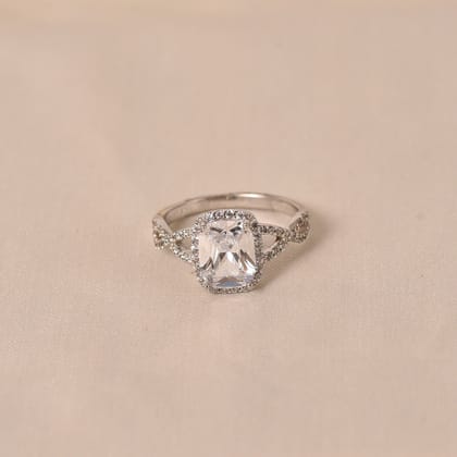 Standing Out Ring-Size 11