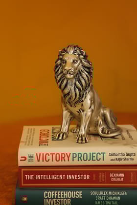 Sitting Lion Paper Weight for Office Table