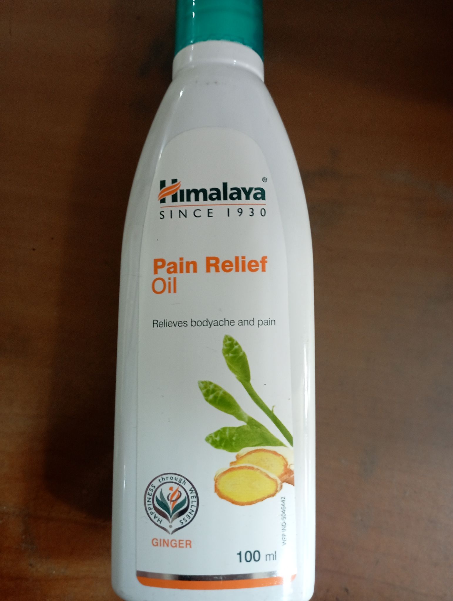 Himalaya pain relief oil relieves bodyache and pain 