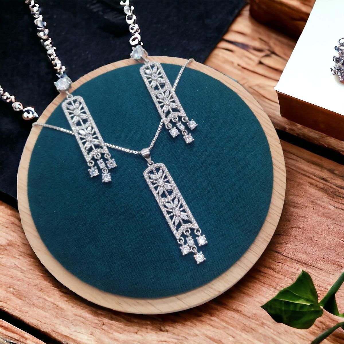 92.5 Sterling Silver Chain Necklace with Earrings
