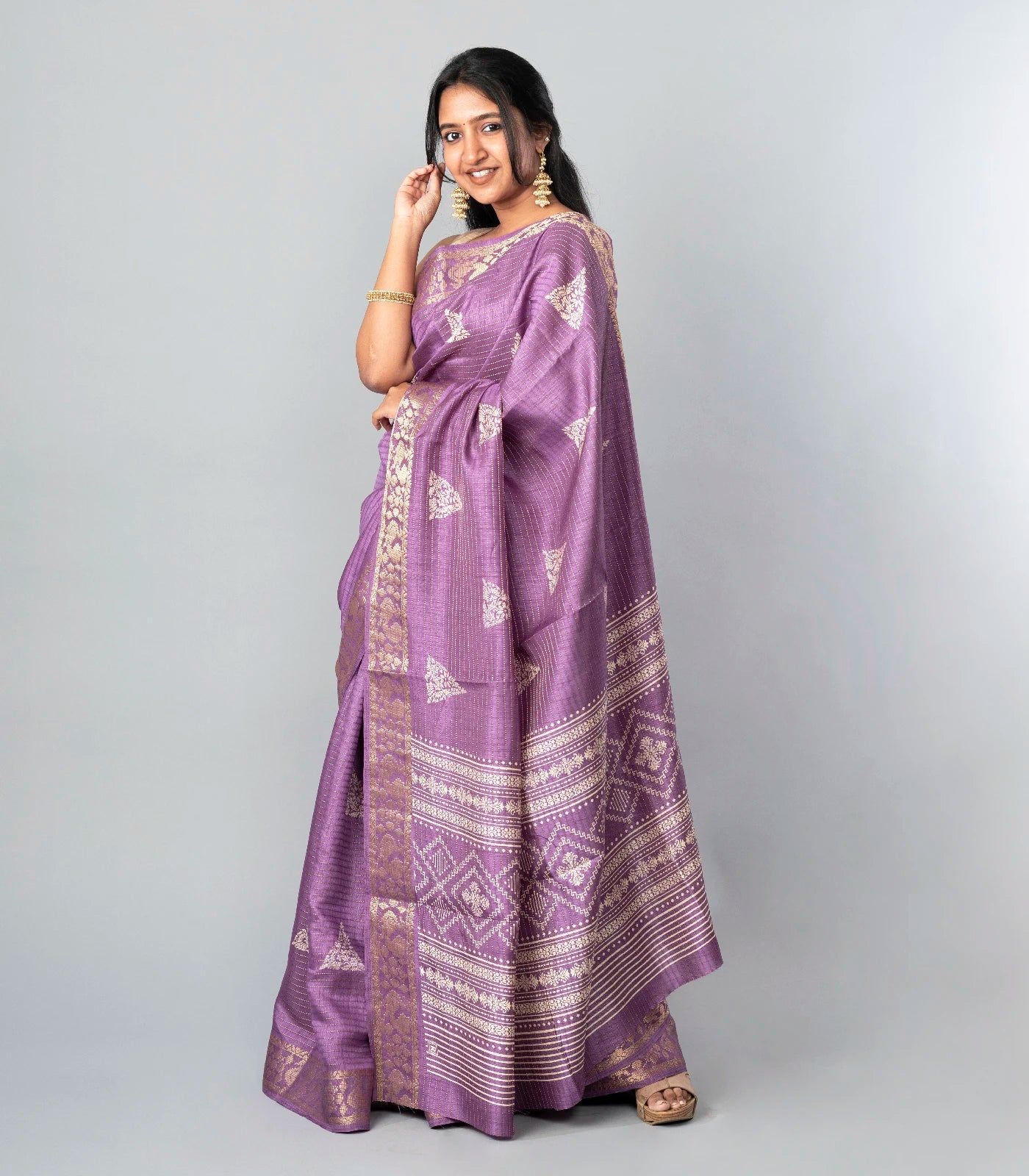 Lilac Woven Dola Synthetic Saree With Printed Floral Motifs-Lilac