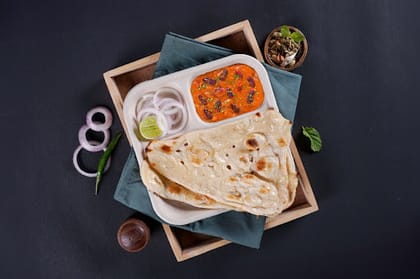Rajma & Naan Lunchbox