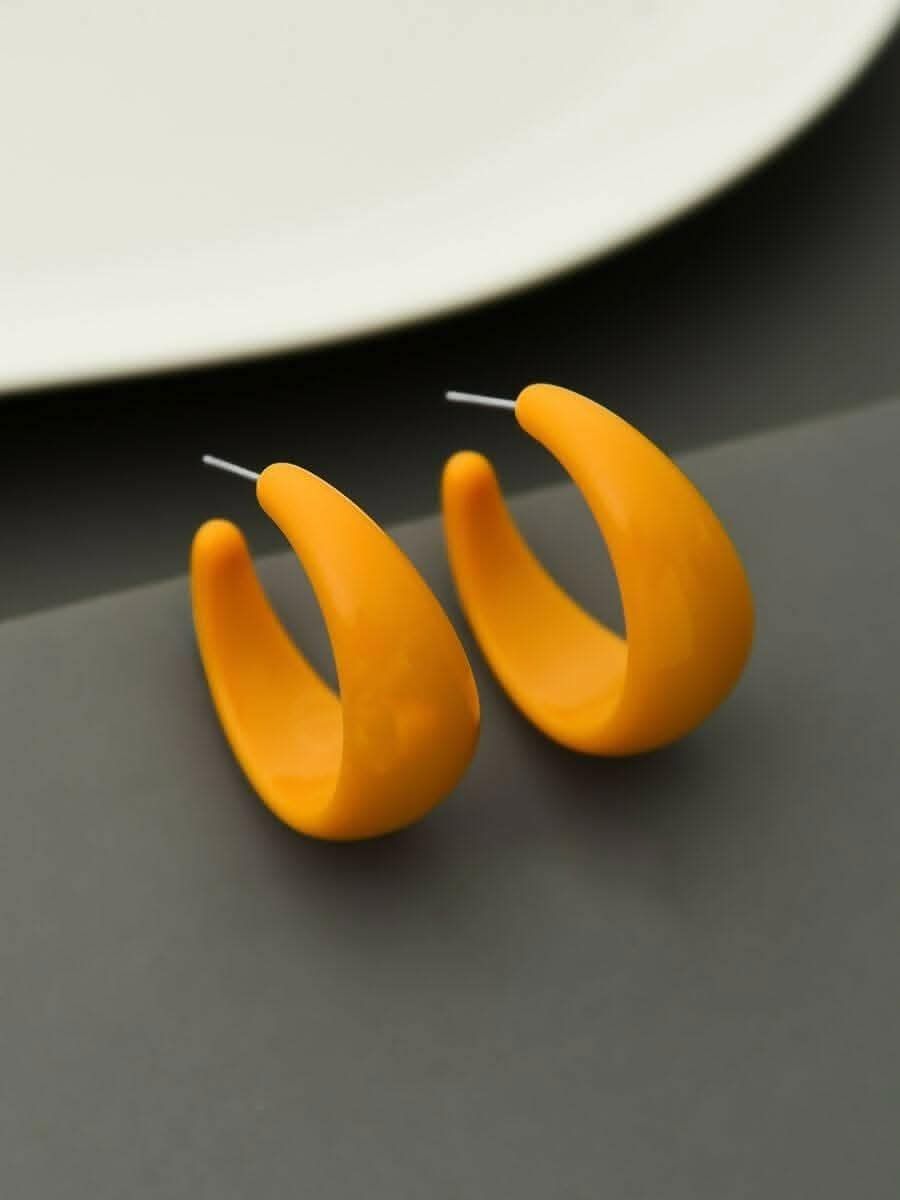 Pinapes Fashion Acrylic C-Shape Chunky Hoop Earrings for Women โ Simple Personality Statement Jewelry โ Lightweight & Trendy Accessory