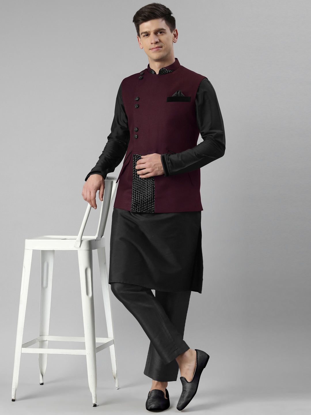 Wine Embroidered Overlap Jacket-M/40