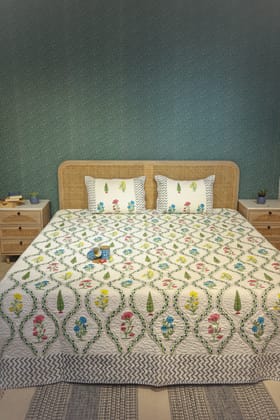 Handblock Printed Reversible Paani Jaal Quilted Bedcover with 2 Pillow Covers-Handblock / Double King (90X108 Inches)