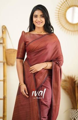 Zari Work Silk Saree With Blouse Piece
