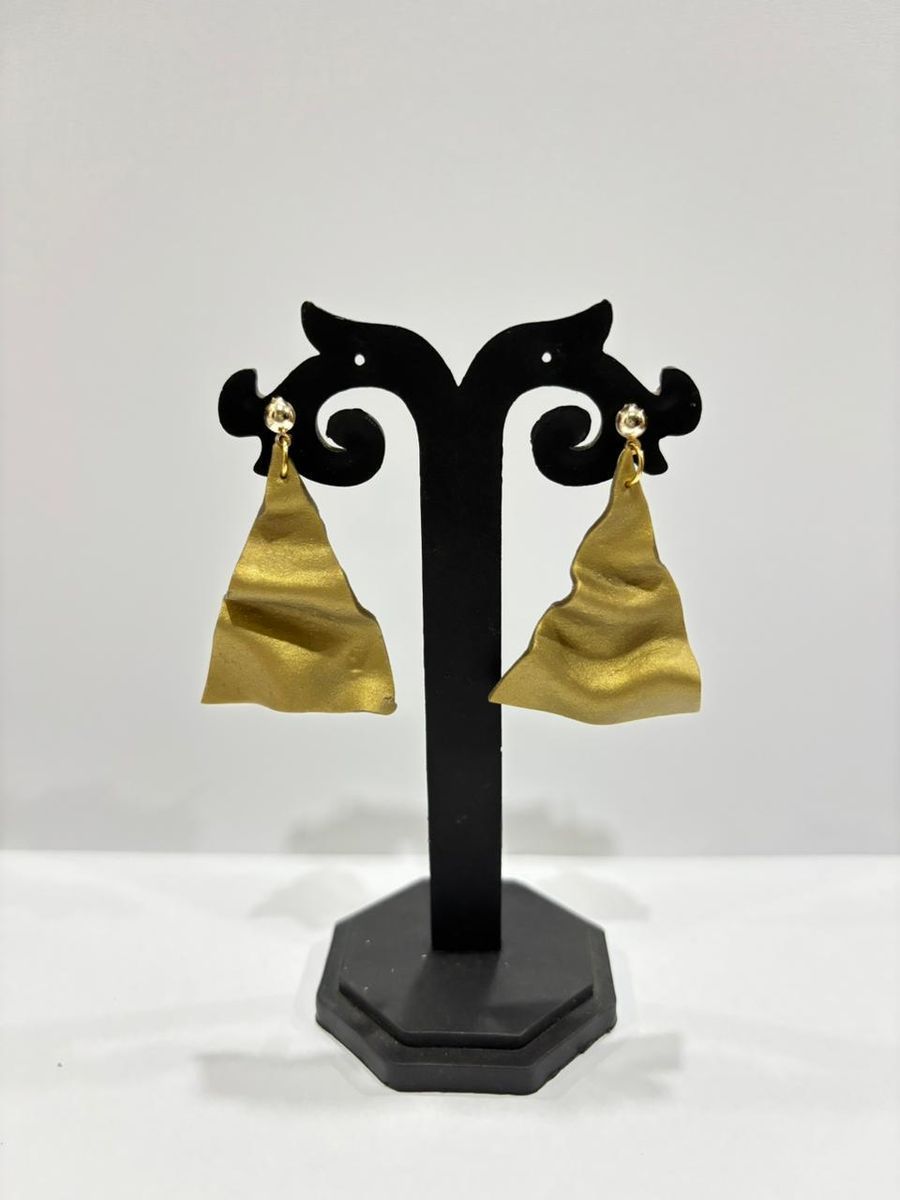 TRIANGLE DRAPE EARRINGS (GOLD)