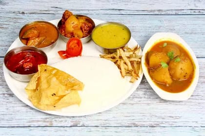 Aloo Dum With 3 Phulka Roti