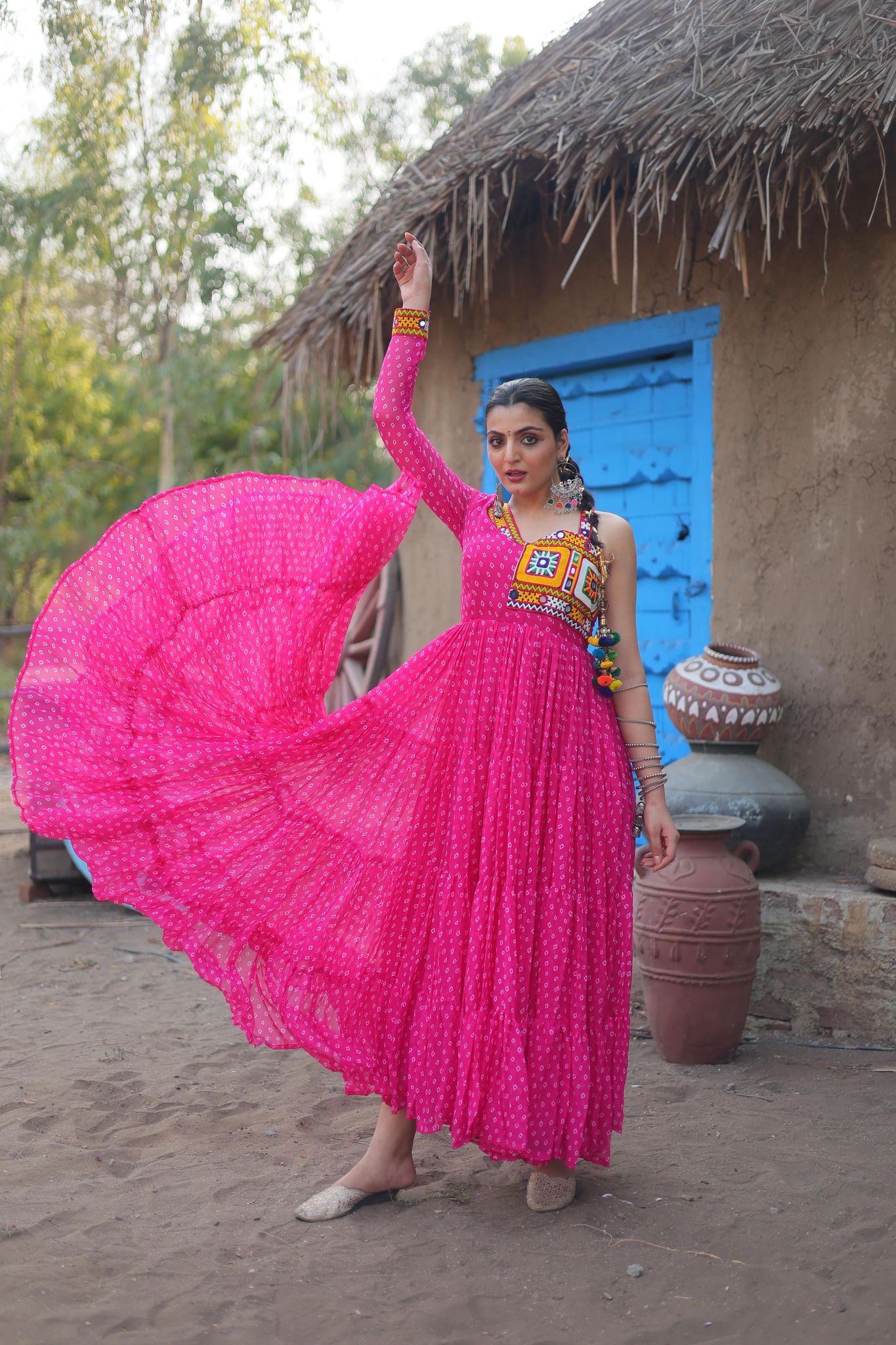 ELEGENT NEW NAVARATRI COLLECTION GOWN WITH BANDHANI PRINT ND KUTCHI PATCHWORK-Pink