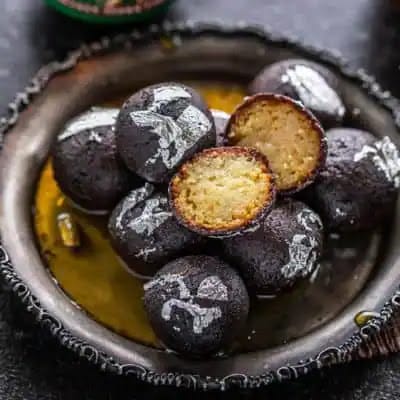 Hot Kala Jamun
