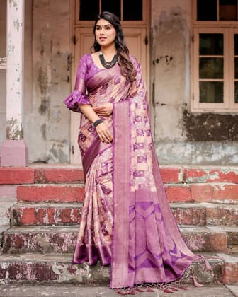 Exquisite Lavender Banarasi Silk Saree with Zari Weave and Tassels-Regular