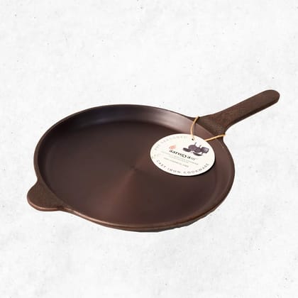 Aarogyam Cast Iron Shallow Fry Pan | 10 inch (25 cm) Diameter | Pre-Seasoned | Non-Toxic | Naturally Non-Stick | Compatible with Gas Stove - Perfect for fluffy omlette, parathas and rotis! (Colour - Black) by Aarogyam - The Cast Iron Shop