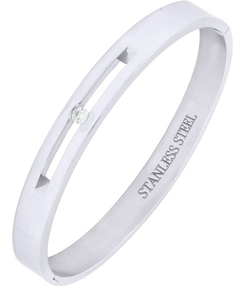 The Jewelbox Silver Bracelet For Men