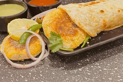Chana Tikki Roll